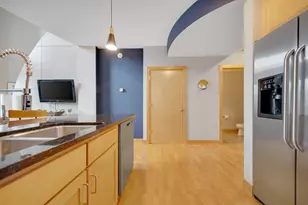 317 Groveland Ave, Minneapolis, MN 55403 - Photo 10