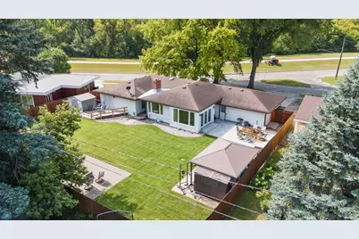 2212 5th Street S, Moorhead, MN 56560 - Photo 2