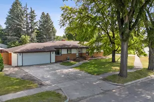 2212 5th St S, Moorhead, MN 56560 - Photo 46