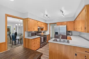 4730 Fairhills Rd E, Minnetonka, MN 55345 - Photo 22