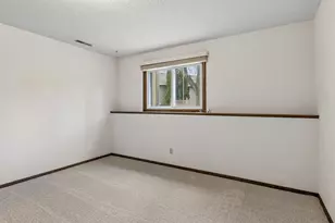 11114 Stanley Cir, Bloomington, MN 55437 - Photo 28