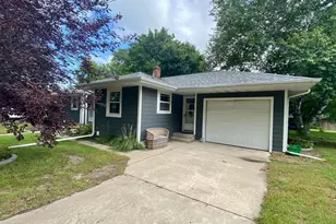 712 S 11th St, Montevideo, MN 56265 - Photo 4