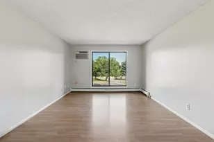 401 E Burnsville Pkwy, Burnsville, MN 55337 - Photo 12