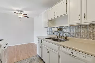 401 E Burnsville Parkway #106, Burnsville, MN 55337 - Photo 8