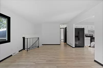 7409 74th Avenue N, Brooklyn Park, MN 55428 - Photo 6