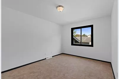 7409 74th Avenue N, Brooklyn Park, MN 55428 - Photo 14