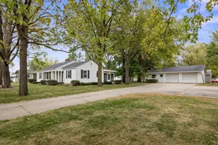 525 Bluff St NE, Hutchinson, MN 55350 - Photo 1