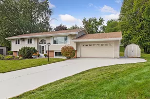 9935 41st Ave N, Plymouth, MN 55441 - Photo 1