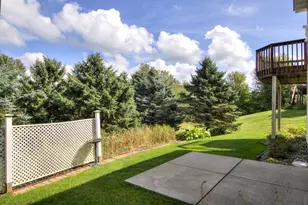 1600 Hallewood Blvd, New Richmond, WI 54017 - Photo 10