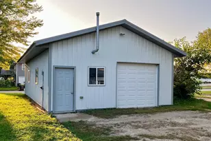 301 Superior St, Milroy, MN 56263 - Photo 12