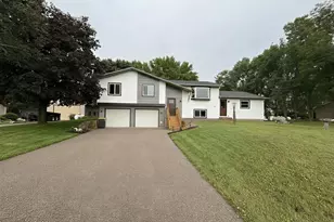 7192 21st Ave NW, Pennock, MN 56279 - Photo 2