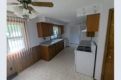 1608 Plainview Lane, Albert Lea, MN 56007 - Photo 8