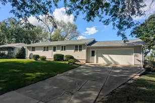 1608 Plainview Ln, Albert Lea, MN 56007 - Photo 1