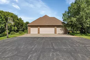 22235 Ridgeview Dr, Saint Augusta, MN 56301 - Photo 4