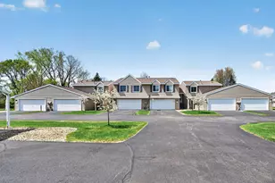 9487 Monroe St NE, Blaine, MN 55434 - Photo 2