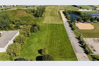 1801 Pryor Avenue N, Glencoe, MN 55336 - Photo 4