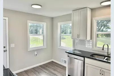 1706 31st Street SW, Austin, MN 55912 - Photo 6