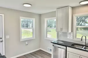 1706 31st St SW, Austin, MN 55912 - Photo 6