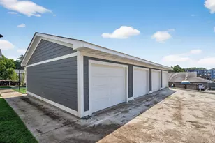 211 N Walnut St, Chaska, MN 55318 - Photo 48