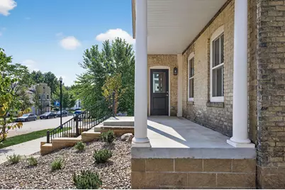 211 N Walnut Street, Chaska, MN 55318 - Photo 4