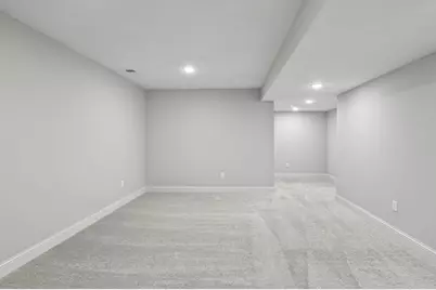 211 N Walnut Street, Chaska, MN 55318 - Photo 32