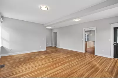 211 N Walnut Street, Chaska, MN 55318 - Photo 10