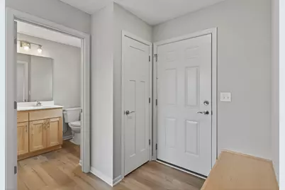 215 N Walnut Street, Chaska, MN 55318 - Photo 6