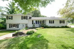 1651 Sioux Blvd, New Brighton, MN 55112 - Photo 1
