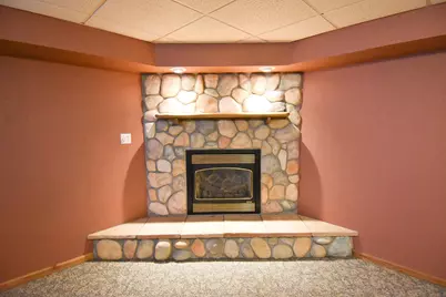 1513 Cartway Drive, Thief River Falls, MN 56701 - Photo 24