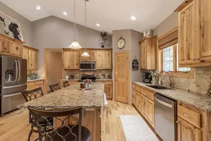 124 Jay St, Le Sueur, MN 56058 - Photo 8