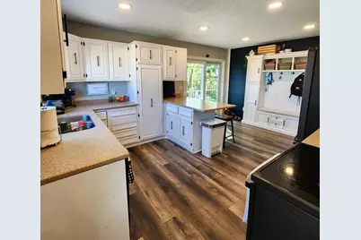 33796 County Road 11, Olivia, MN 56277 - Photo 4