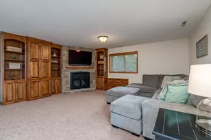 320 Grovebrook Ct, Mankato, MN 56001 - Photo 16