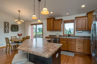 320 Grovebrook Court, Mankato, MN 56001 - Photo 6