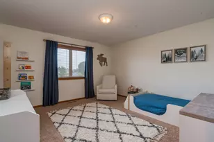 320 Grovebrook Ct, Mankato, MN 56001 - Photo 34