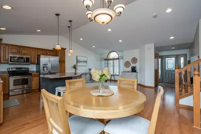 320 Grovebrook Court, Mankato, MN 56001 - Photo 14