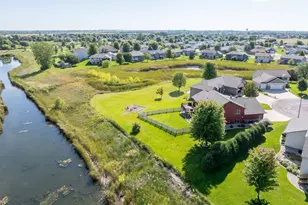 320 Grovebrook Ct, Mankato, MN 56001 - Photo 46