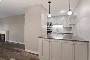 35 Nathan Ln N, Plymouth, MN 55441 - Photo 4