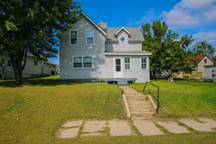 204 W 2nd St, Starbuck, MN 56381 - Photo 2