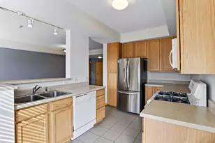 2566 Ellis Ave, Saint Paul, MN 55114 - Photo 10