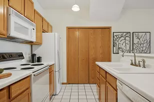8439 Cortland Rd, Eden Prairie, MN 55344 - Photo 14
