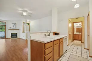 8439 Cortland Rd, Eden Prairie, MN 55344 - Photo 16