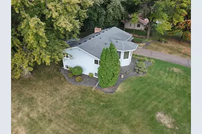 4835 Yorktown Lane N, Plymouth, MN 55442 - Photo 4