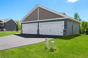 593 Sienna Dr, Watertown, MN 55388 - Photo 2