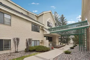 7621 Edinborough Way, Edina, MN 55435 - Photo 32