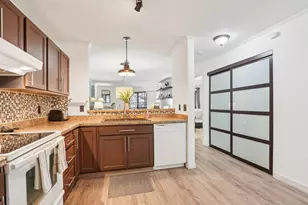 7621 Edinborough Way, Edina, MN 55435 - Photo 4