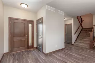 814 Pinnacle Path, Mankato, MN 56001 - Photo 4