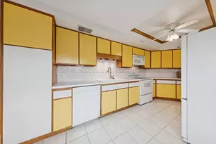 2950 Dean Pkwy, Minneapolis, MN 55416 - Photo 12