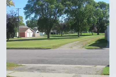 410 S 19th Street, Benson, MN 56215 - Photo 30