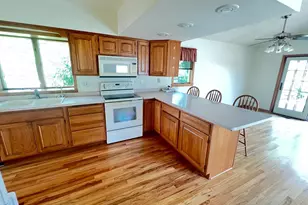 505 E Farmer St, Spring Valley, MN 55975 - Photo 2