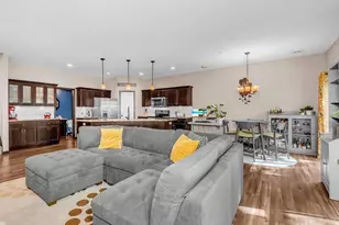 2560 County Road H2 W, Mounds View, MN 55112 - Photo 8